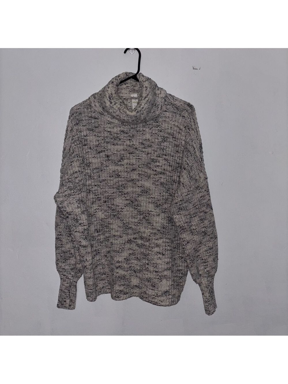 OFFLINE By Aerie Chillside Turtleneck Sweater White Gray Ribbed Knit Oversized